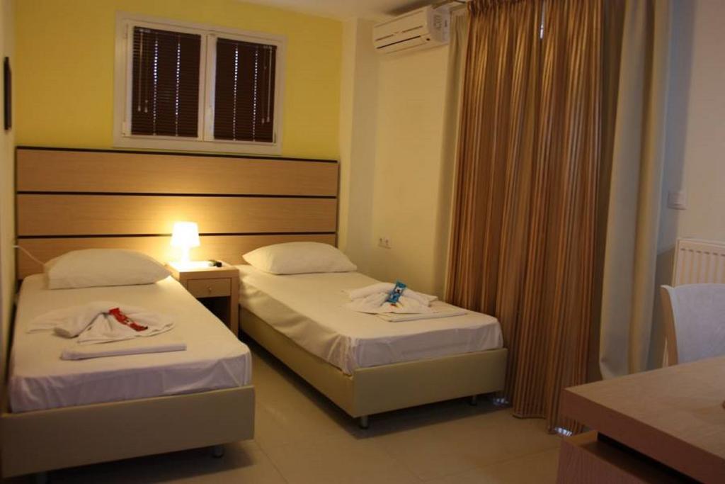 Rainbow Resort Paralía 外观 照片