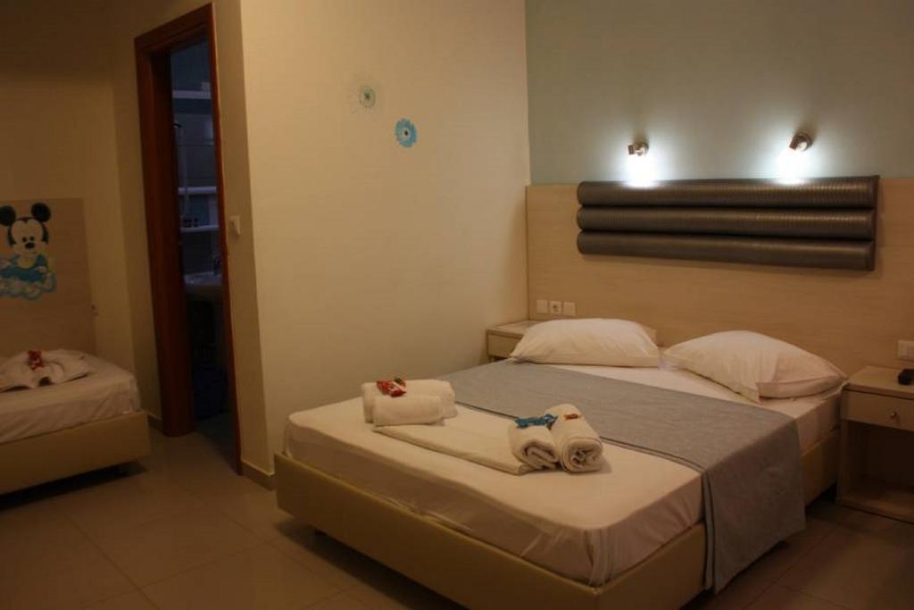 Rainbow Resort Paralía 外观 照片
