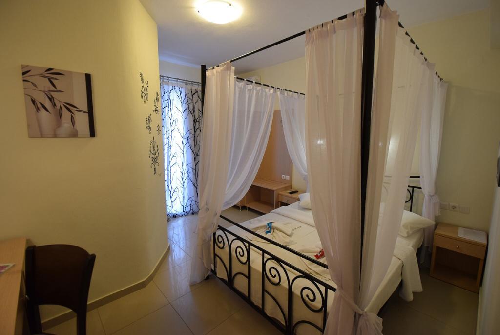 Rainbow Resort Paralía 外观 照片