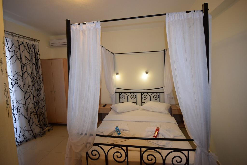 Rainbow Resort Paralía 外观 照片
