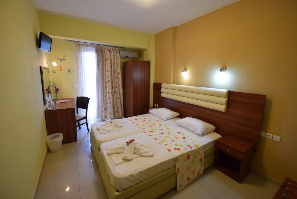 Rainbow Resort Paralía 外观 照片