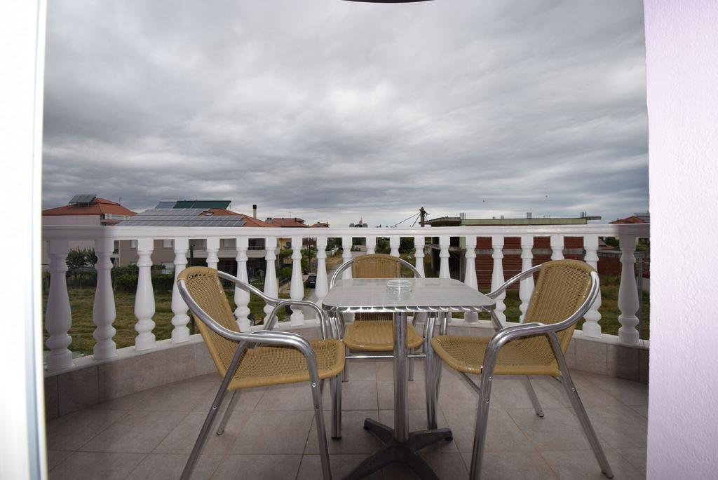 Rainbow Resort Paralía 外观 照片