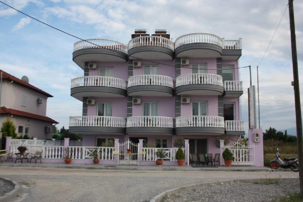Rainbow Resort Paralía 外观 照片